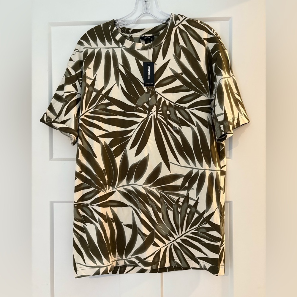 Express Men’s Olive Graphic Tee